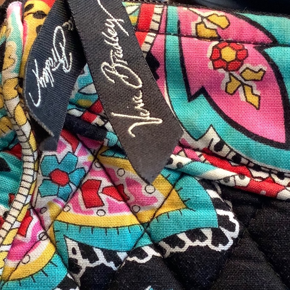 Vera Bradley Frannie Parisian Paisley. - Picture 3 of 7